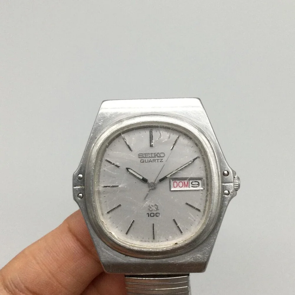 Vintage Seiko 8125-5090 Mens Watch 36mm Silver Tone CRACKED CRYSTAL New Battery